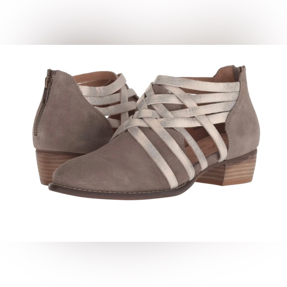 Seychelles “So Blue” Metallic/Taupe Leather and Suede Ankle Bootie